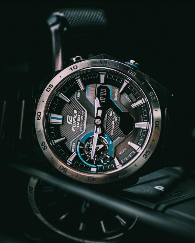 Наручные часы  Casio  Edifice Casio ECB-2200DD-1A (фото 2)