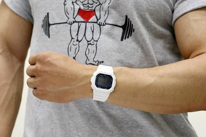 Наручные часы  Casio  G-Shock Casio DW-B5600SF-7E (фото 1)