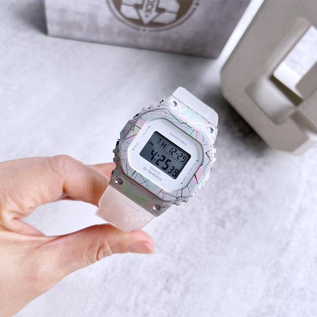 Наручные часы  Casio  G-Shock Casio GM-S5640GEM-7E (фото 7)