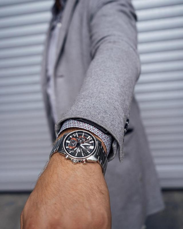 Наручные часы  Casio  Edifice Casio EQB-1200D-1A (фото 2)