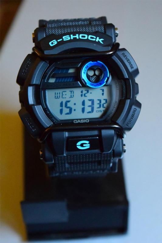 Наручные часы  Casio  G-Shock Casio GD-400-1B2 (фото 4)
