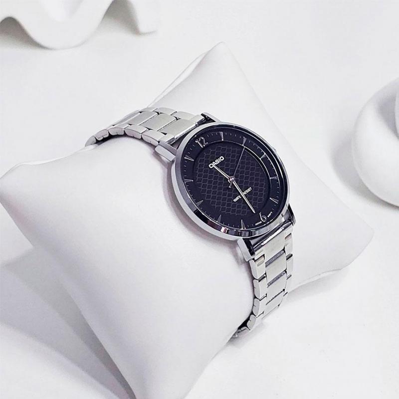 Наручные часы  Casio  Collection Casio LTP-VT04D-1A (фото 2)