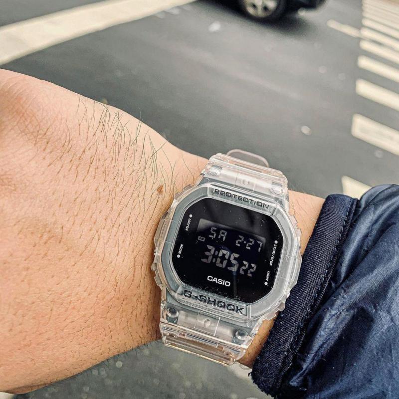 Наручные часы  Casio  G-Shock Casio DW-5600SKE-7E (фото 2)