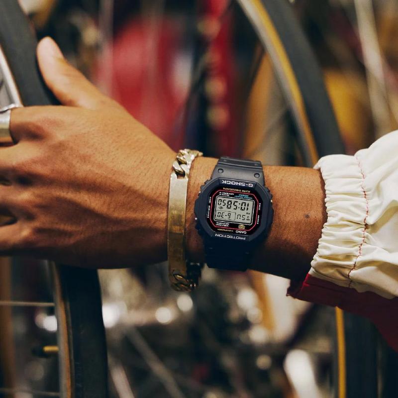 Наручные часы  Casio  G-Shock Casio DW-5600RL-1E (фото 2)