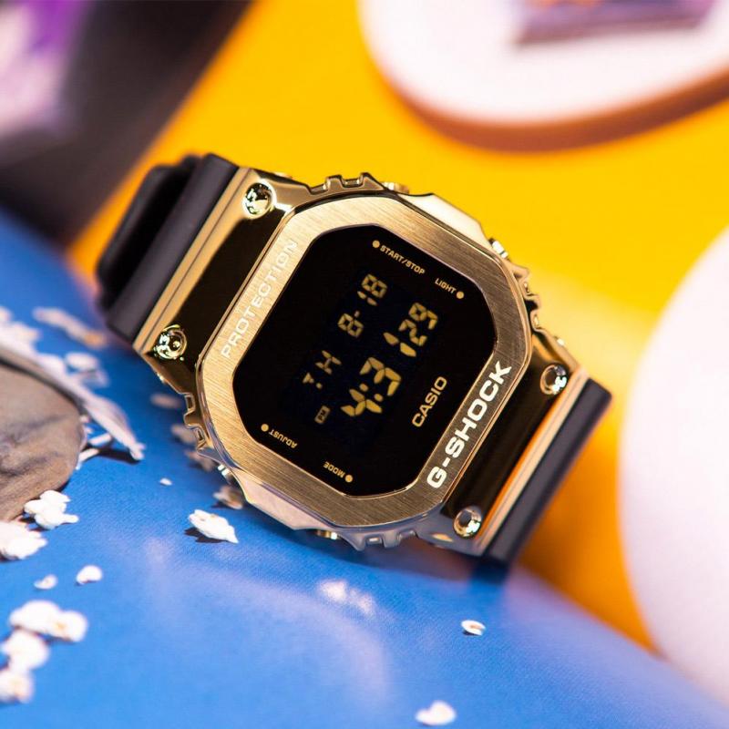 Наручные часы  Casio  G-Shock Casio GM-5600UG-9E (фото 3)