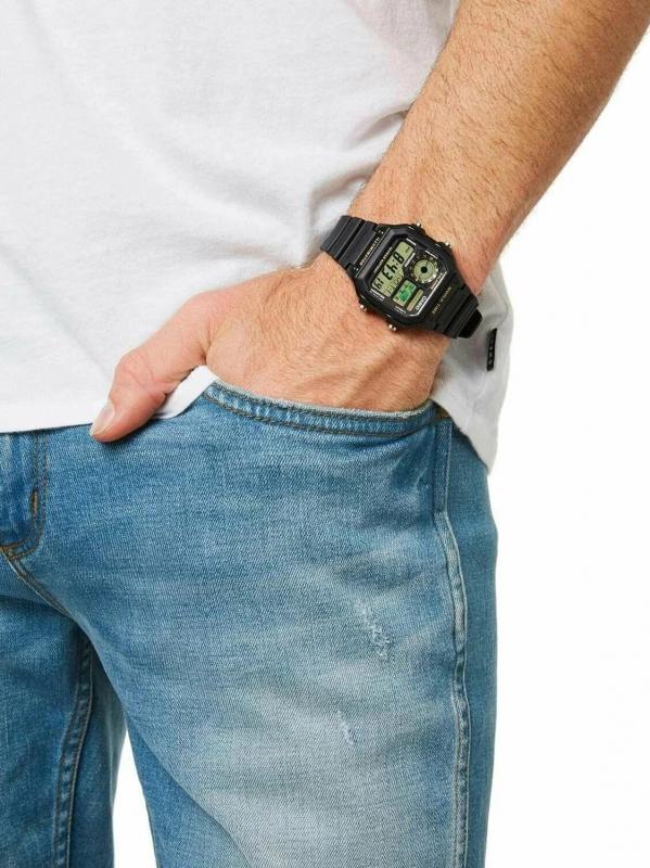 Наручные часы  Casio  Collection Casio AE-1200WH-1B (фото 6)