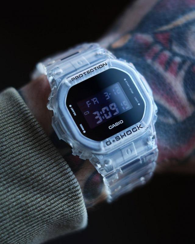 Наручные часы  Casio  G-Shock Casio DW-5600SKE-7E (фото 4)